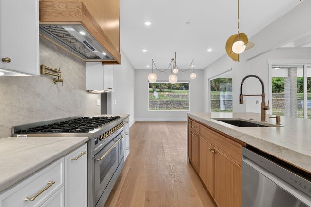 123 Glen Leven Way, Hendersonville, TN 37075