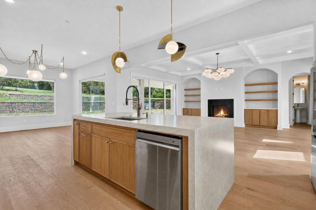 123 Glen Leven Way, Hendersonville, TN 37075
