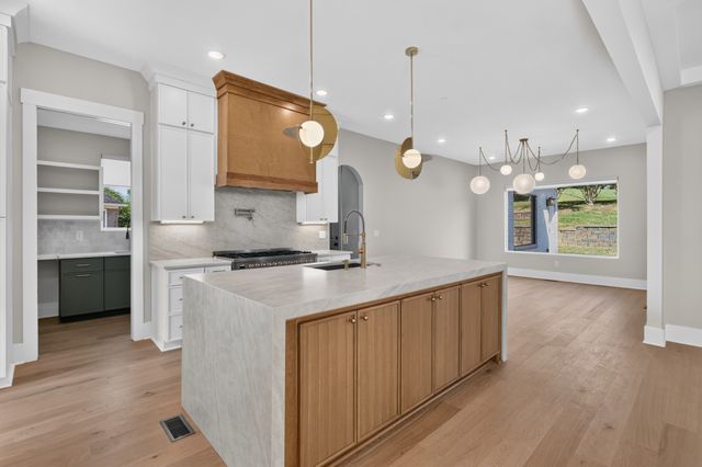 123 Glen Leven Way, Hendersonville, TN 37075