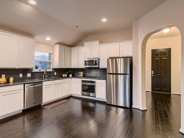 18400 Deep Well DR, Austin, TX 78738