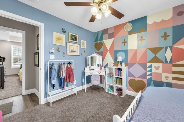 1045 Whitney Dr, Clarksville, TN 37042