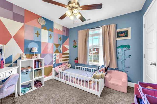 1045 Whitney Dr, Clarksville, TN 37042