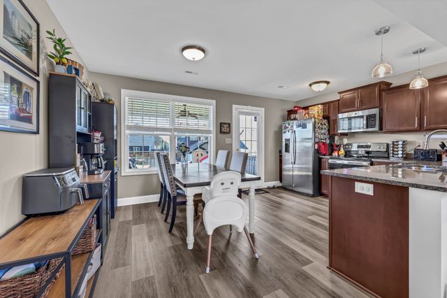 1045 Whitney Dr, Clarksville, TN 37042