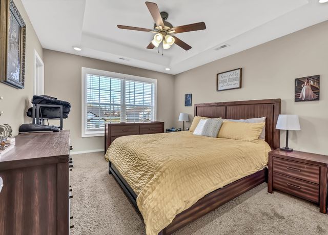 1045 Whitney Dr, Clarksville, TN 37042