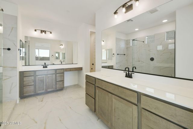 15691 W MERCER Lane, Surprise, AZ 85379