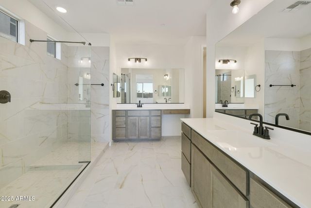 15691 W MERCER Lane, Surprise, AZ 85379