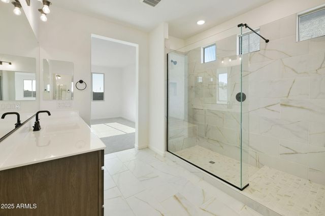 15691 W MERCER Lane, Surprise, AZ 85379