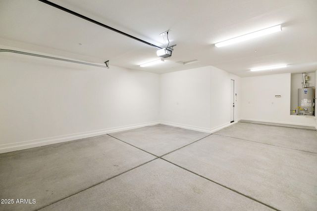 15691 W MERCER Lane, Surprise, AZ 85379