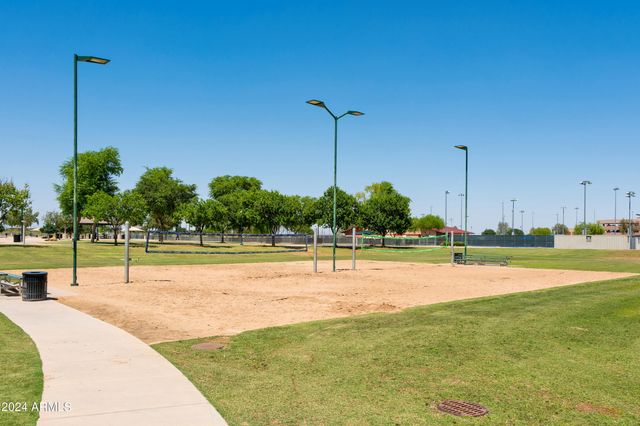 15691 W MERCER Lane, Surprise, AZ 85379