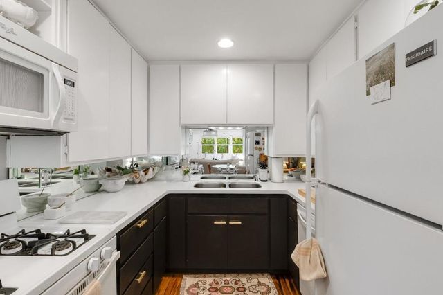 843 W I Street, Benicia, CA 94510