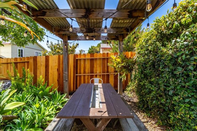 843 W I Street, Benicia, CA 94510