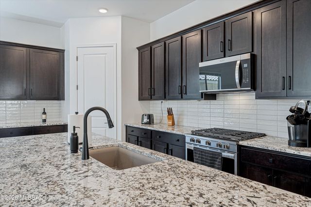 7536 W Janusia Lane, Marana, AZ 85658