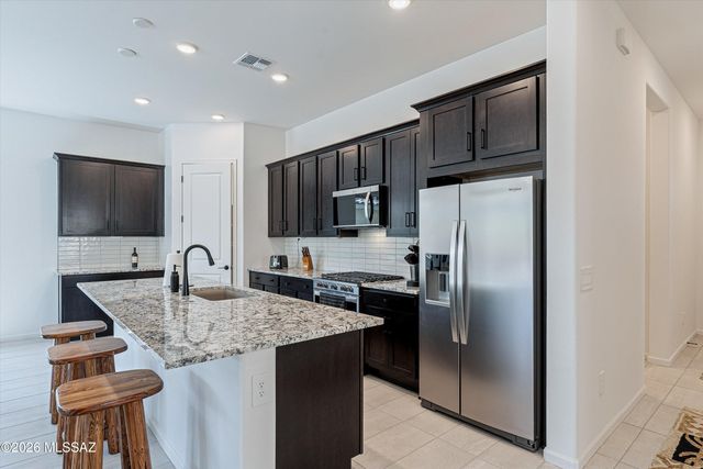 7536 W Janusia Lane, Marana, AZ 85658