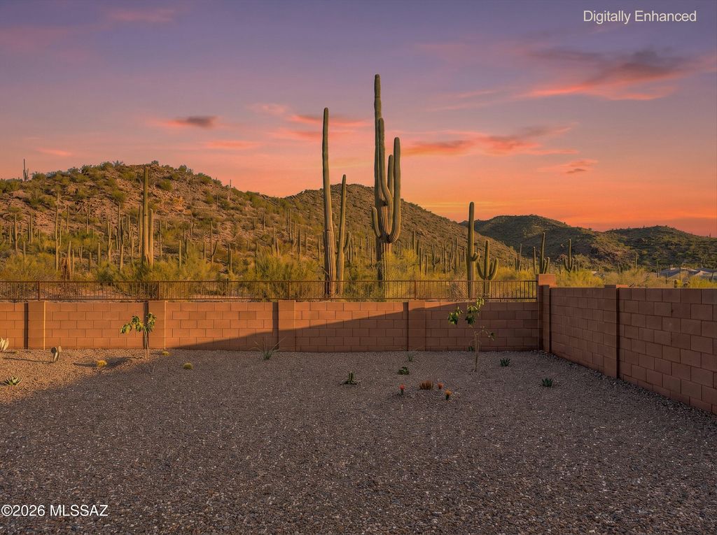 7536 W Janusia Lane, Marana, AZ 85658