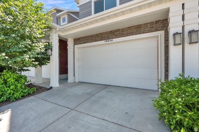 10854 S HARVEST POINT DR, South Jordan, UT 84009