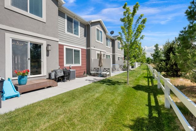 10854 S HARVEST POINT DR, South Jordan, UT 84009