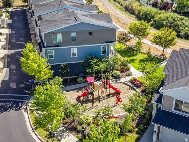 10854 S HARVEST POINT DR, South Jordan, UT 84009
