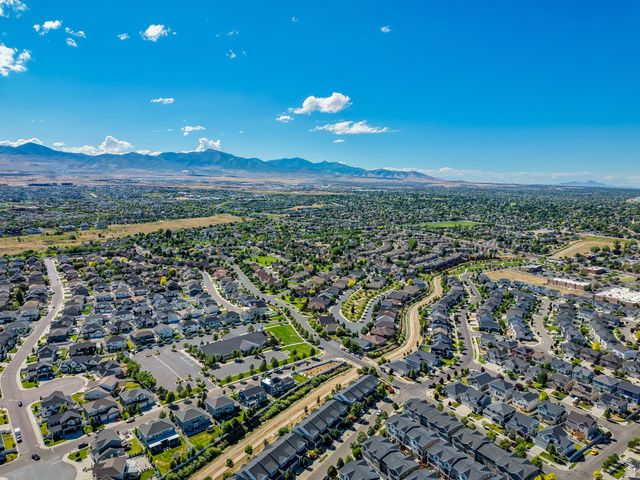 10854 S HARVEST POINT DR, South Jordan, UT 84009