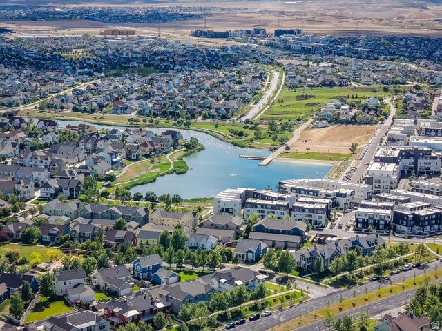 10854 S HARVEST POINT DR, South Jordan, UT 84009