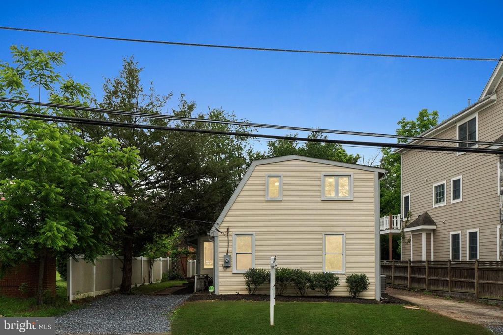 13763 TRAVILAH RD, Rockville, MD 20850