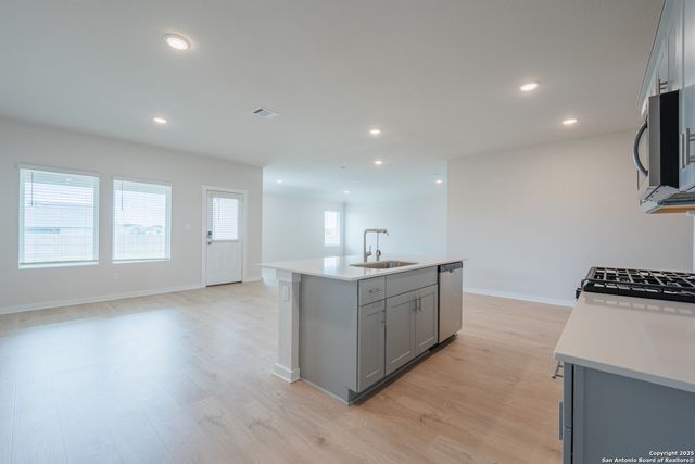 125 Nicks Cv, Lockhart, TX 78644