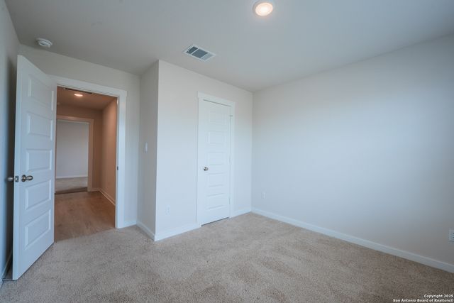 125 Nicks Cv, Lockhart, TX 78644
