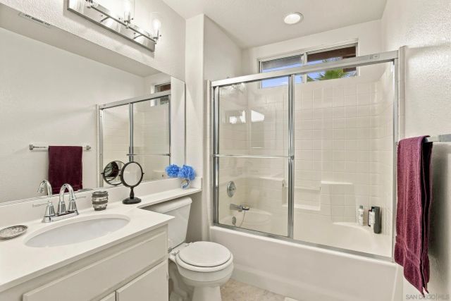 4025 Ivey Vista Way, Oceanside, CA 92057