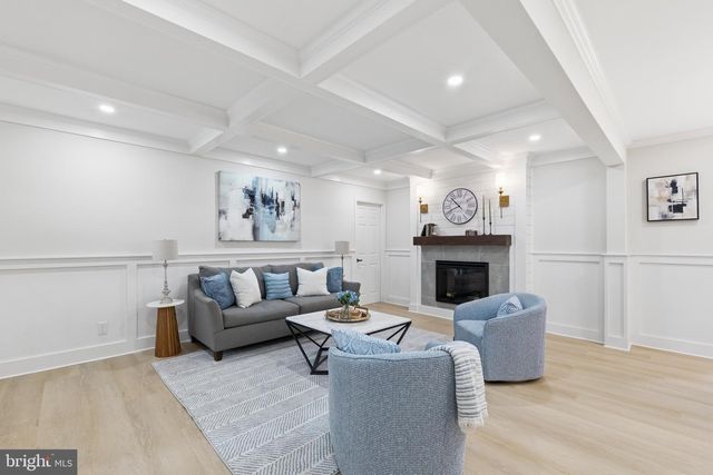 3 CRICKET LN, Cherry Hill, NJ 08003