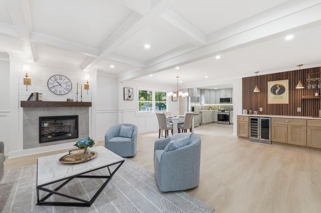 3 CRICKET LN, Cherry Hill, NJ 08003