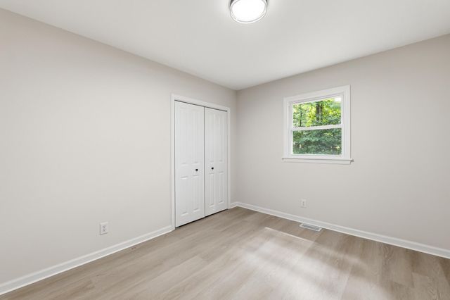 3 CRICKET LN, Cherry Hill, NJ 08003