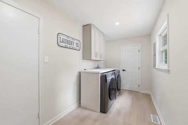 3 CRICKET LN, Cherry Hill, NJ 08003
