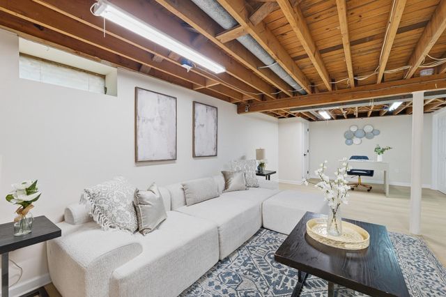 3 CRICKET LN, Cherry Hill, NJ 08003