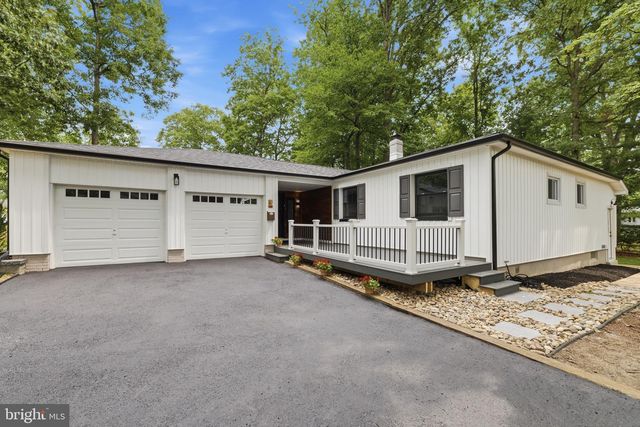 3 CRICKET LN, Cherry Hill, NJ 08003