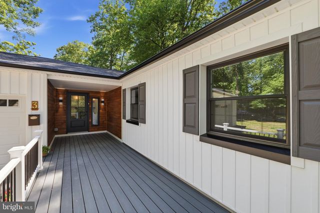 3 CRICKET LN, Cherry Hill, NJ 08003