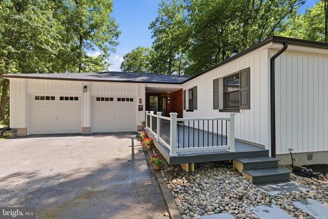3 CRICKET LN, Cherry Hill, NJ 08003