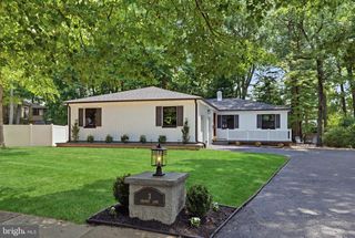 3 CRICKET LN, Cherry Hill, NJ 08003