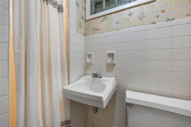 293 Sharon Drive, Greece, NY 14626