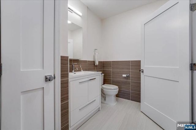 26 Ave At Port Imperial 213, West New York, NJ 07093