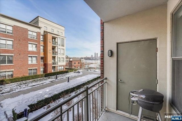 26 Ave At Port Imperial 213, West New York, NJ 07093