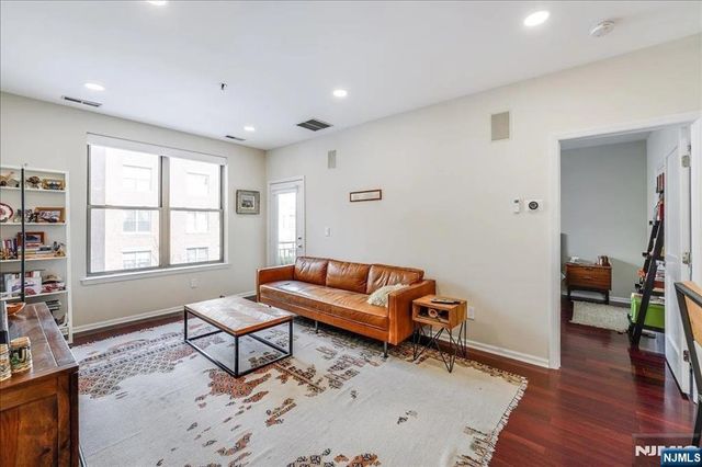 26 Ave At Port Imperial 213, West New York, NJ 07093