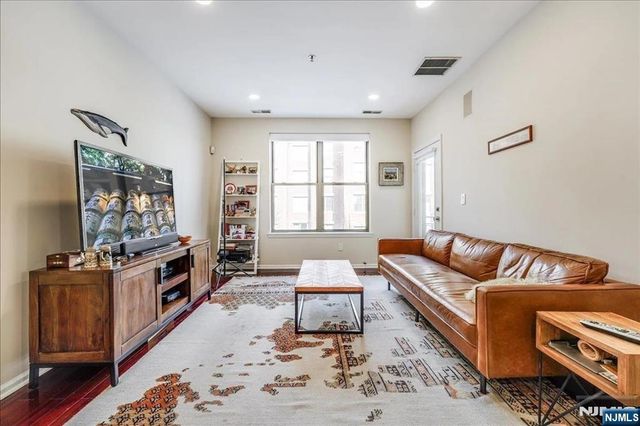 26 Ave At Port Imperial 213, West New York, NJ 07093