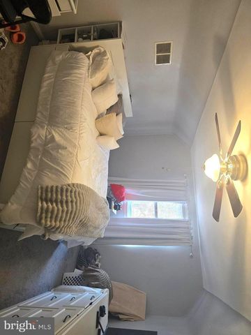 1303 MANOR RD, Lansdowne, PA 19050