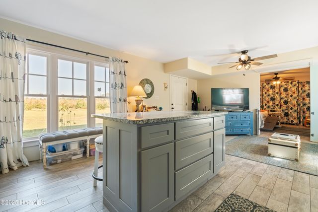 198 Jefferson Road, Lake Waccamaw, NC 28450