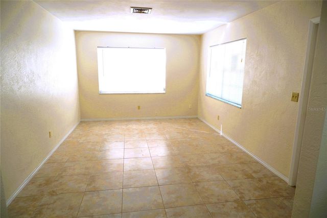 8056 30TH AVENUE N, St Petersburg, FL 33710