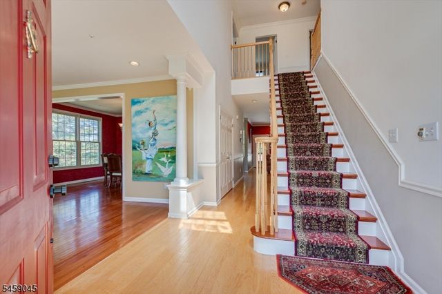 3 Summer Cottage Ln, Franklin Twp., NJ 08823
