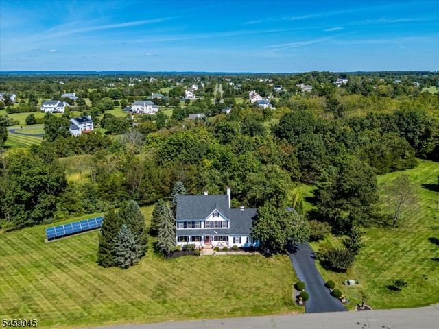 3 Summer Cottage Ln, Franklin Twp., NJ 08823