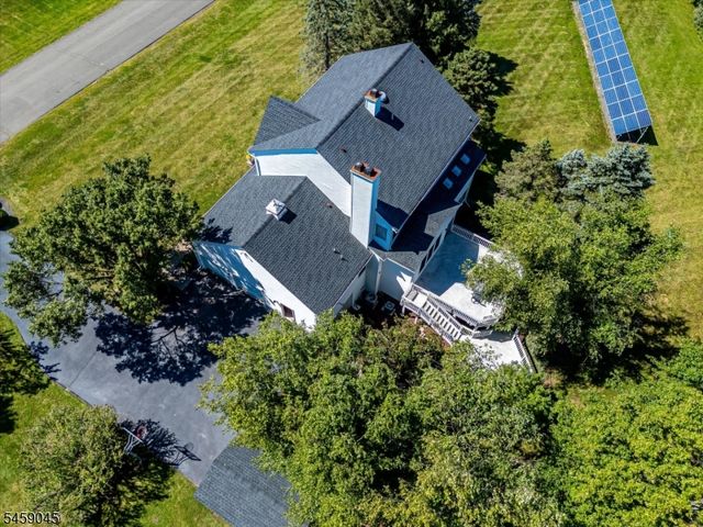 3 Summer Cottage Ln, Franklin Twp., NJ 08823