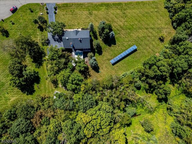 3 Summer Cottage Ln, Franklin Twp., NJ 08823