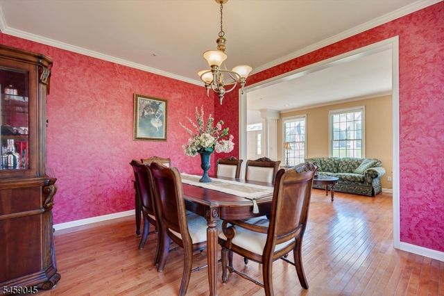 3 Summer Cottage Ln, Franklin Twp., NJ 08823
