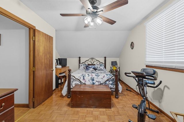 31 Sachem St, Fall River, MA 02724